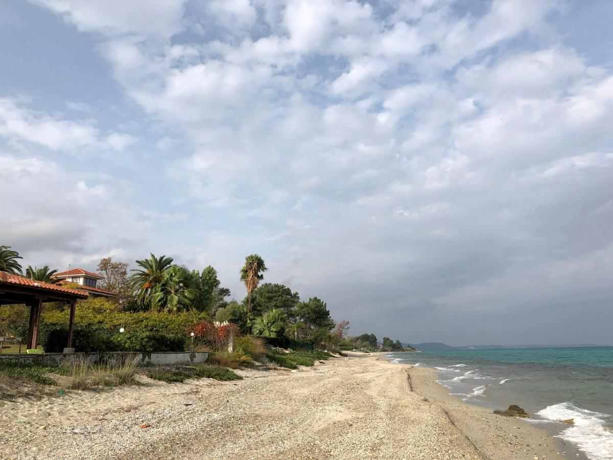 On The Beach Apartment Поліхроно Екстер'єр фото